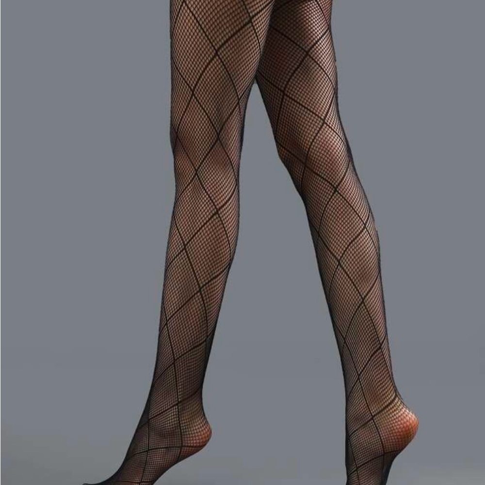 Fishnet criss cross nylons